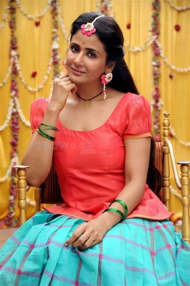 Kannada Actress Parul Yadav Photos 05