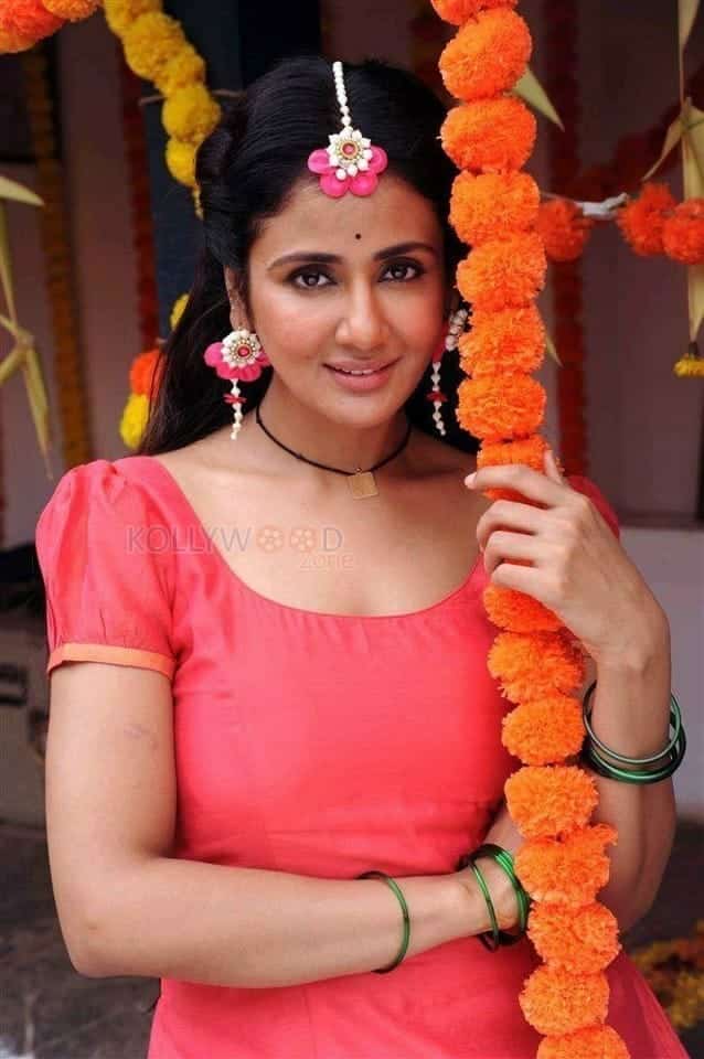 Kannada Actress Parul Yadav Photos 08