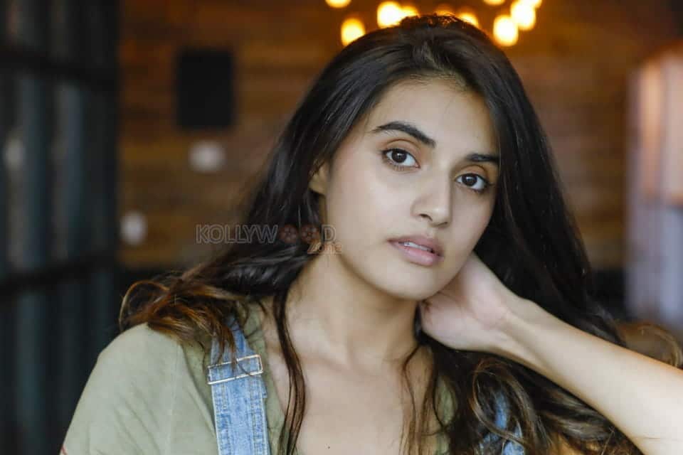 Majili Actress Divyansha Kaushik Pictures 28