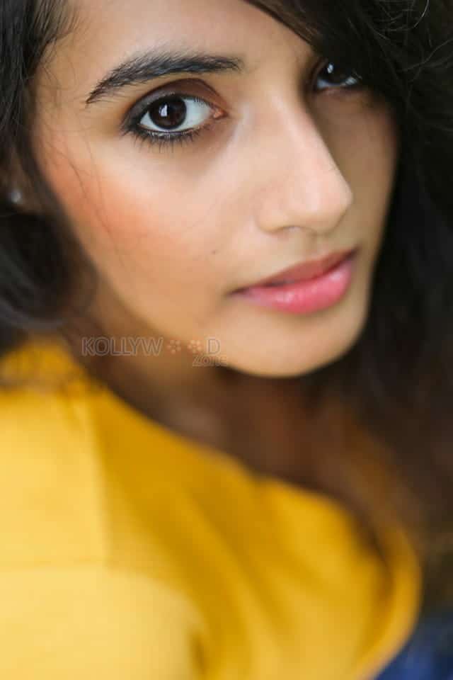 Majili Actress Divyansha Kaushik Pictures 45