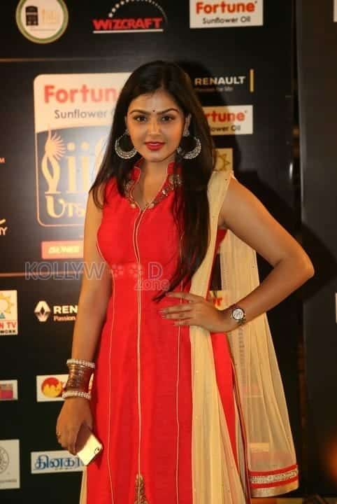 Monal Gajjar At Iifa Awards Photos 01