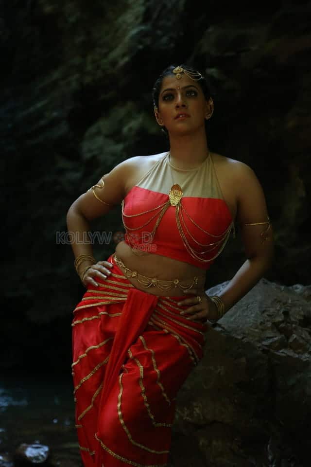 Neeya 2 Movie Varalaxmi Sarathkumar Stills 11