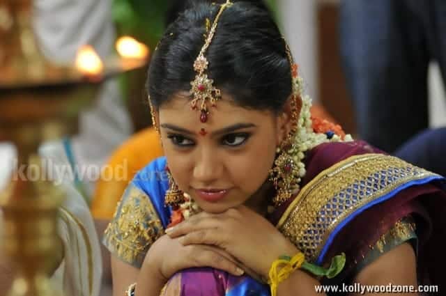 Pelli Pusthakam Heroine Nidhi Taylor Stills 01