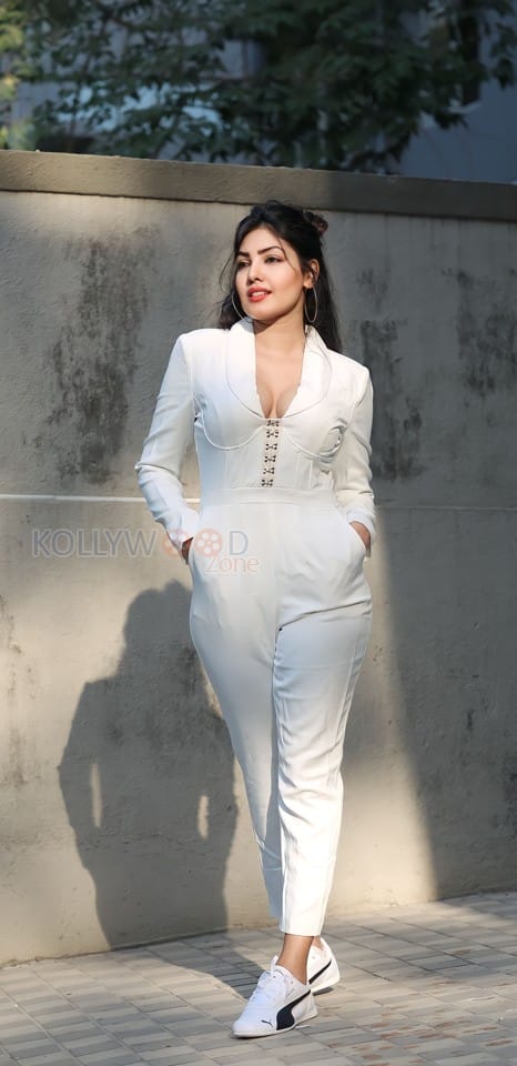 Sexy Komal Jha in a White Long Sleeve Corset Jumpsuit Pictures 10