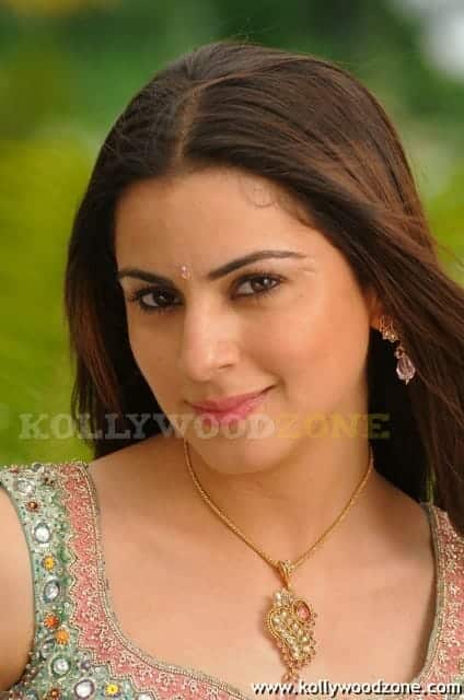 Shraddha Arya Hot Stills 11