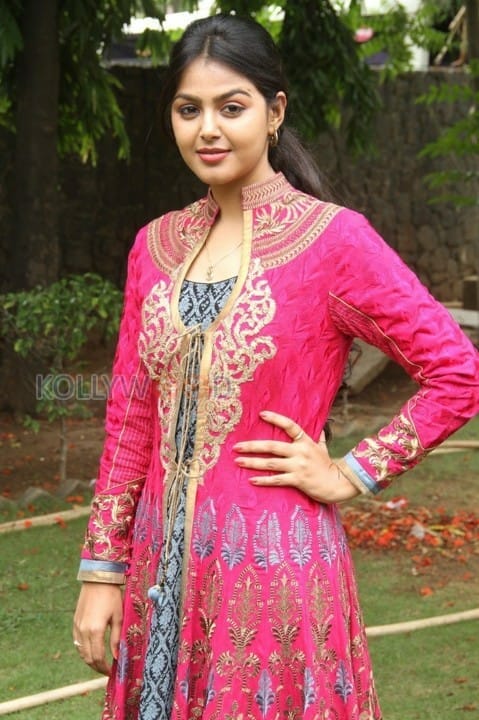 Sigaram Thodu Movie Heroine Monal Gajjar Pictures 03