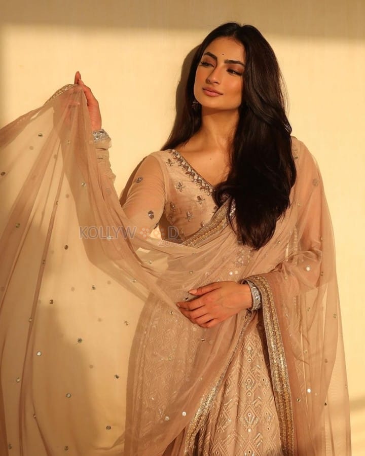 Stylish Palak Tiwari in a Beige Chikankari Suit Pictures 03