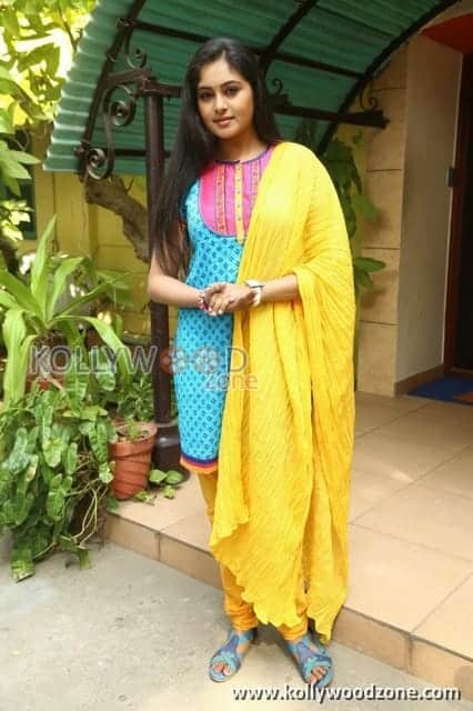 Thottal Thodarum Heroine Arundhati Photos 01