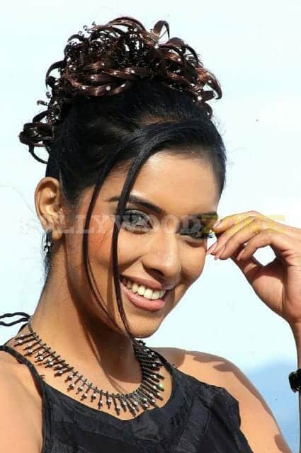 hot asin wallpapers 06