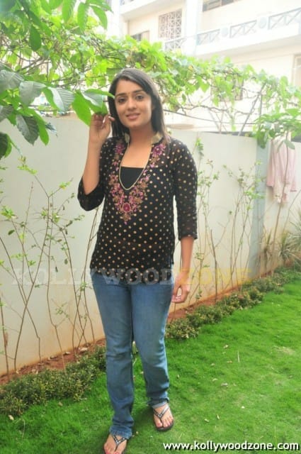 Actress Nikitha Pics 34