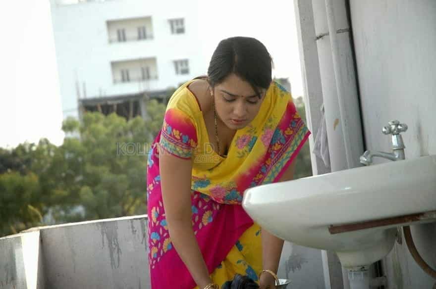 Apartment Movie Heroine Nikita Thukral Photos 06