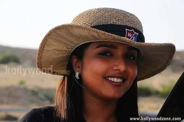 Thulli Vilaiyaadu Heroine Deepthi Pictures 23