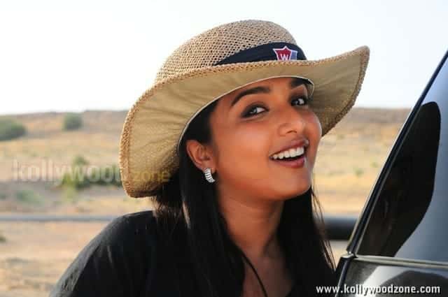 Thulli Vilaiyaadu Heroine Deepthi Pictures 24