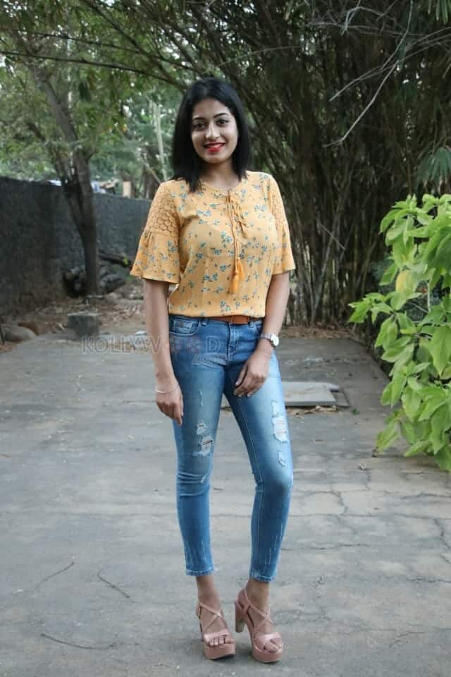 Actress Anjali Nair Pictures At Nedunalvaadai Thanks Giving Meet 12