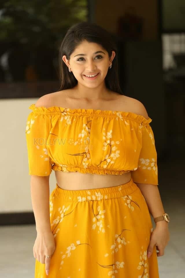 Actress Chandni Bhagwanani At Diksoochi Movie Press Meet Photos 12