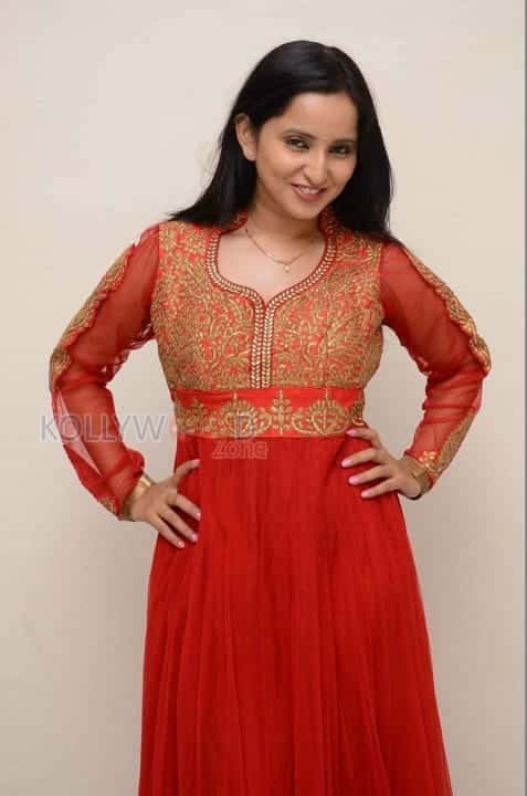 Actress Ishika Singh New Stills 12