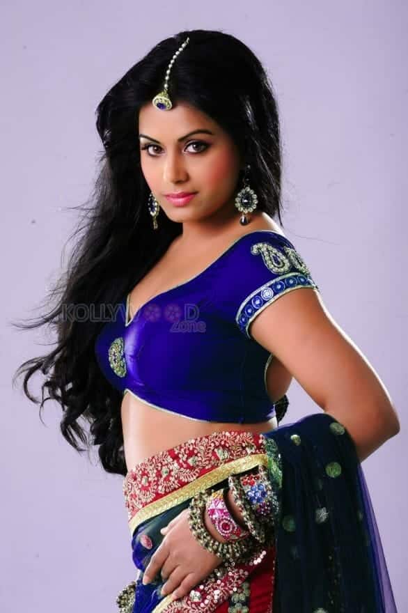 Actress Rachana Mourya Spicy Photos 11