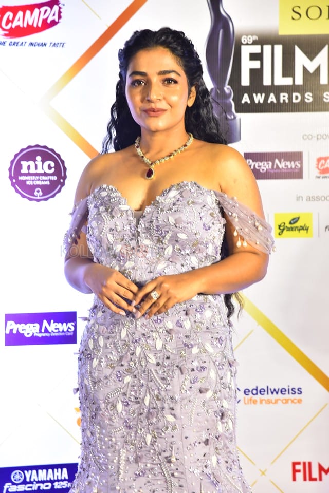 Actress Rajisha Vijayan at 69th SOBHA Filmfare Awards South 2024 Photos 04