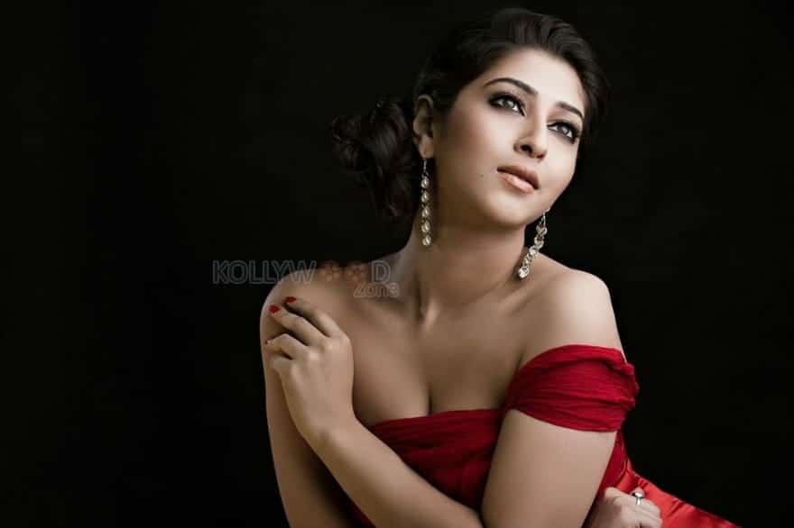 Actress Sonarika Bhadoria Pictures 11