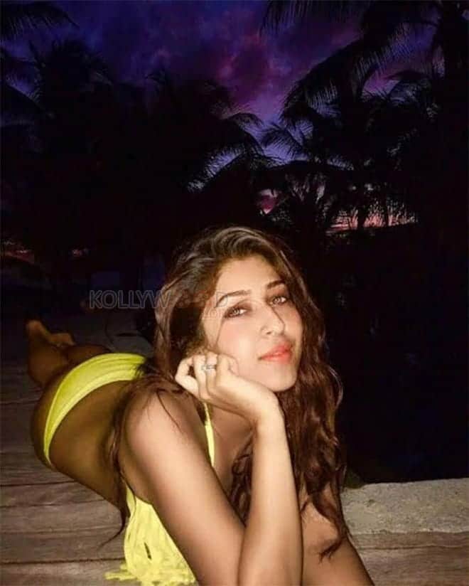 Actress Sonarika Bhadoria Pictures 12