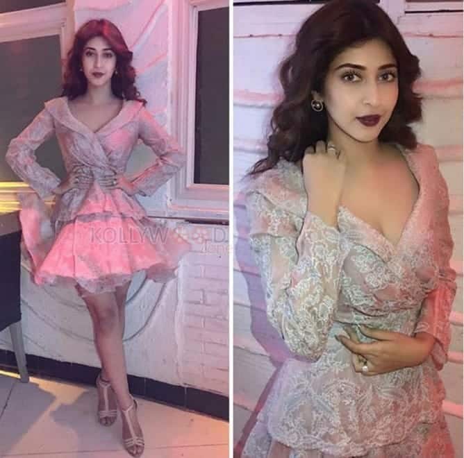 Actress Sonarika Bhadoria Pictures 18