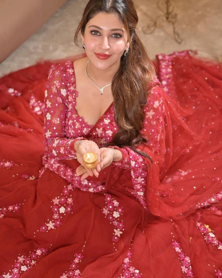 Actress Sonarika Bhadoria in a Red Ethnic Outfit Pictures 02