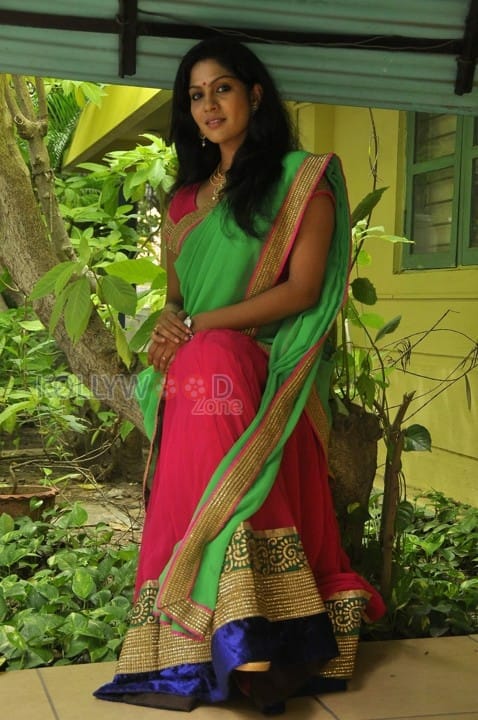 Actress Swasika Pictures 11