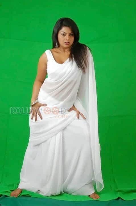 Actress Swathi Varma Hot Pictures 07