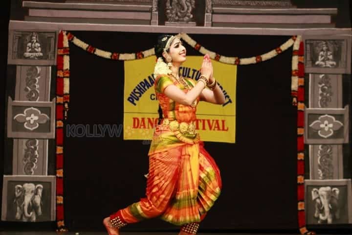 Actress Utthara Unni Bharathanatyam Recital Photos 06