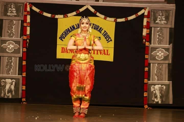 Actress Utthara Unni Bharathanatyam Recital Photos 07