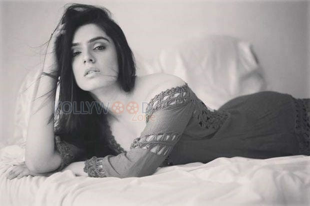 Film Actress Sidhika Sharma Photos 08