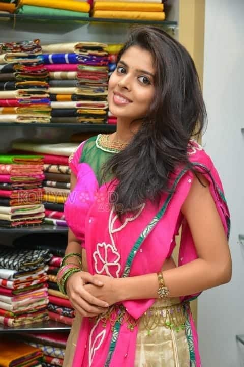 Shrvaya Launches Sri Avanti Silks Pictures 13