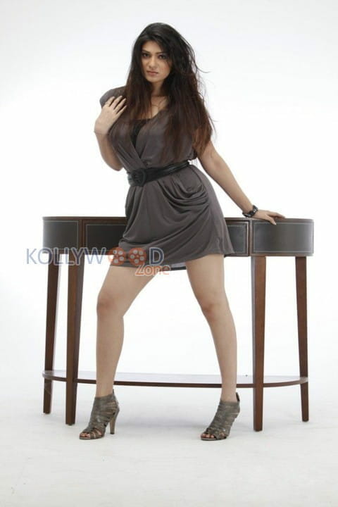 Siya Gautham Sexy Photos 12