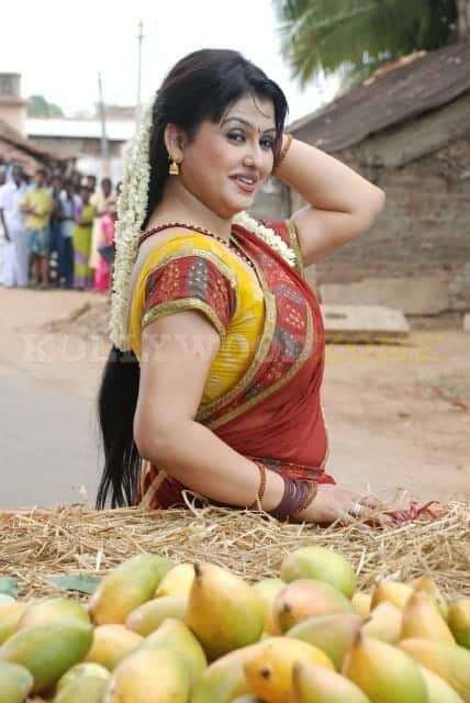 Sona Hot Pictures 16