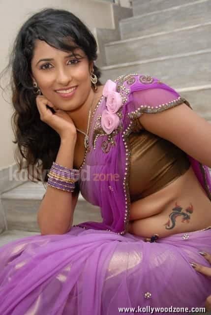 Sravya Reddy Sexy Pictures 20