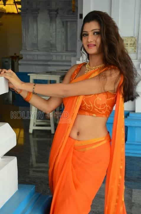 Telugu Actress Akkshitha Sexy Saree Pictures 25