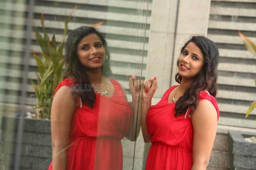 Tollywood Actress Shravya Reddy New Photos 08