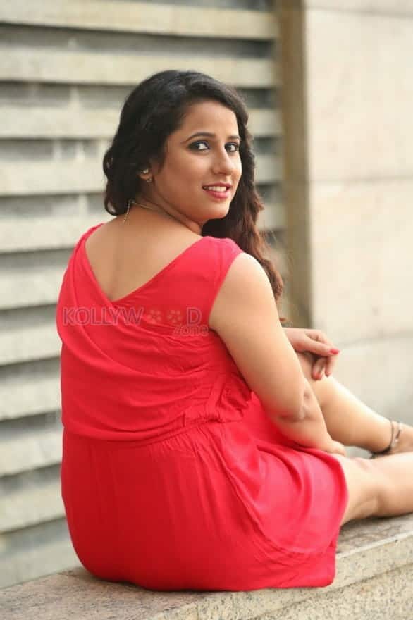 Tollywood Actress Shravya Reddy New Photos 17