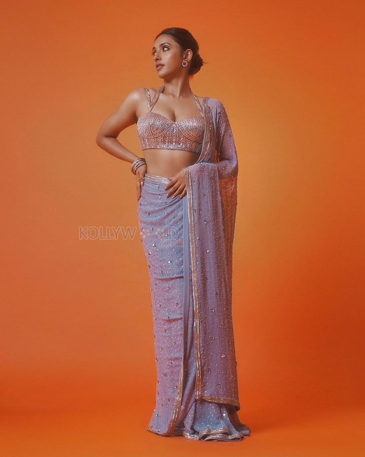 Jigra Actress Akansha Ranjan in a Beautiful Saree with Sleeveless Blouse Pictures 05