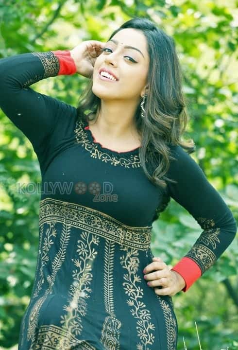 Actress Deviyani Photos 09