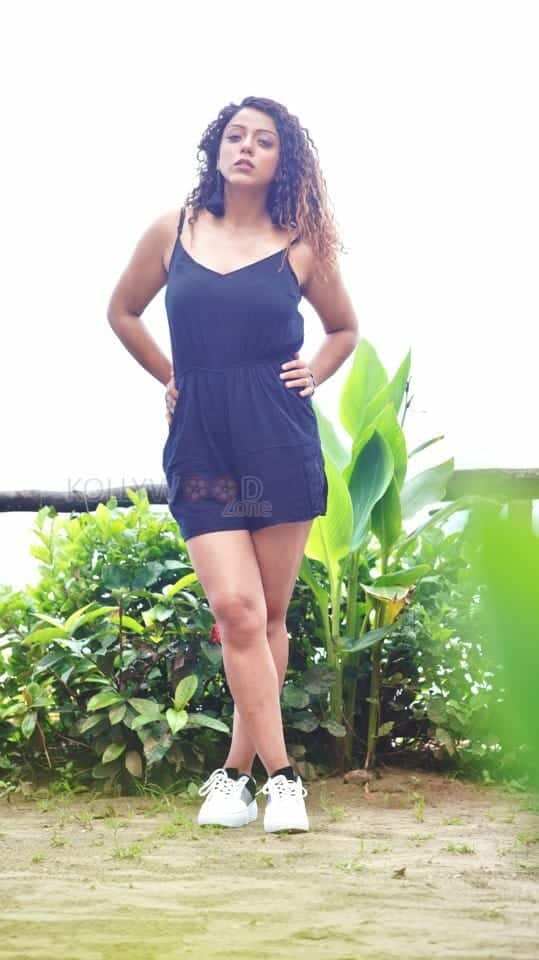 Actress Deviyani Sharma Hot Goa Photoshoot Pictures 04