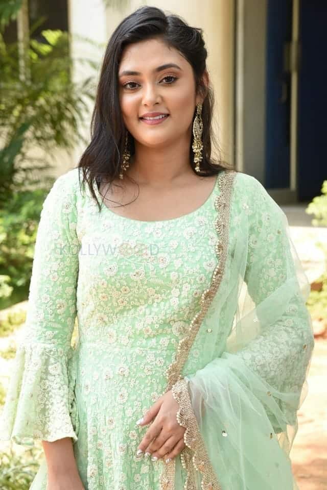 Actress Megha Chowdhury At Oorantha Anukuntunnaru Teaser Launch Stills 01