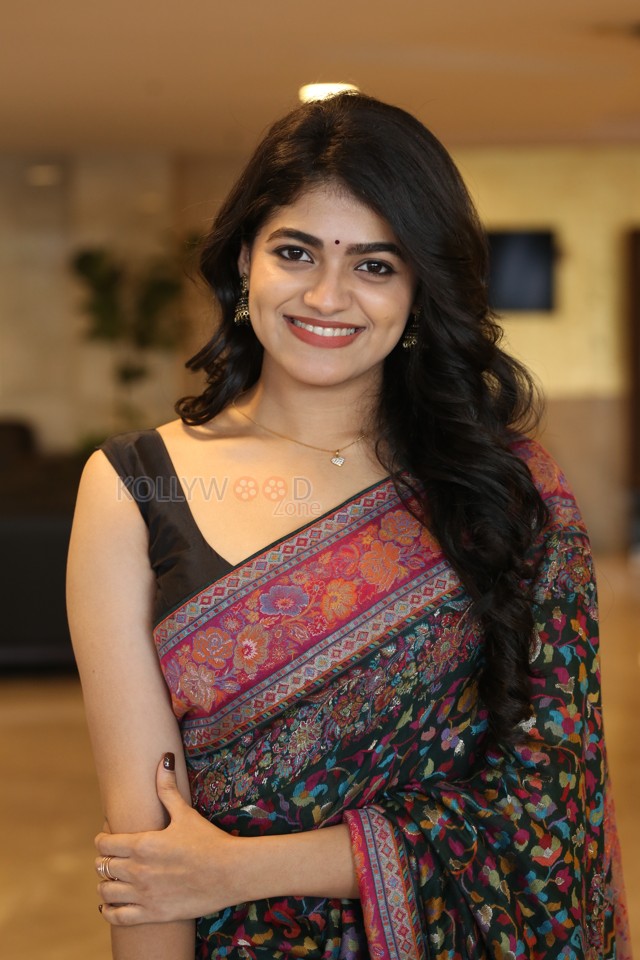 Heroine Sangeerthana Vipin at Janaka Aithe Ganaka Pre Release Event Pictures 03