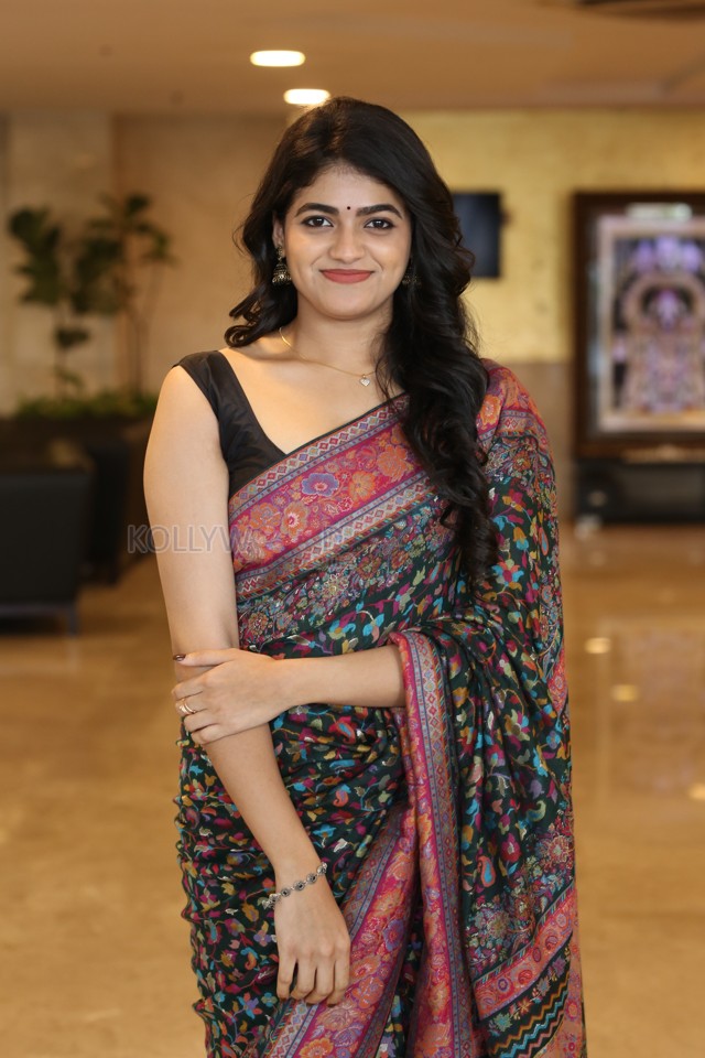 Heroine Sangeerthana Vipin at Janaka Aithe Ganaka Pre Release Event Pictures 16