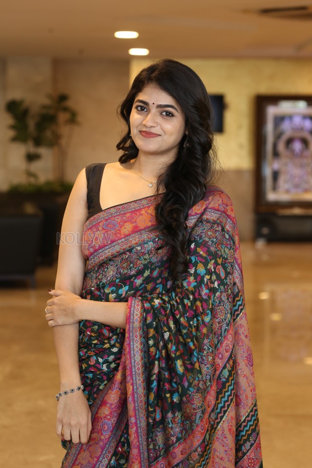 Heroine Sangeerthana Vipin at Janaka Aithe Ganaka Pre Release Event Pictures 17