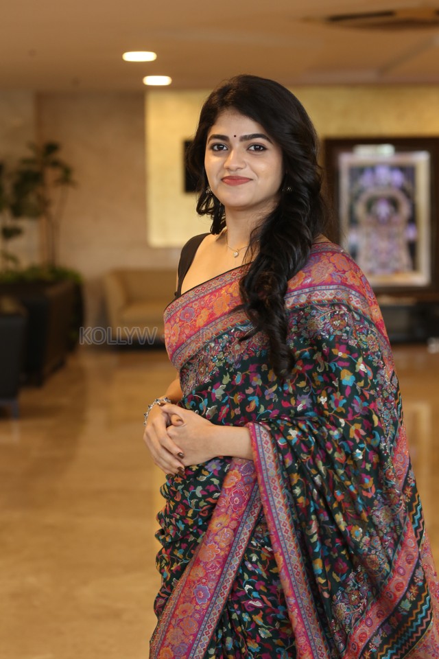 Heroine Sangeerthana Vipin at Janaka Aithe Ganaka Pre Release Event Pictures 21