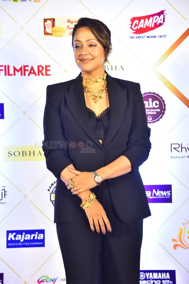 Actress Jyothika at 69th SOBHA Filmfare Awards South 2024 Pictures 07