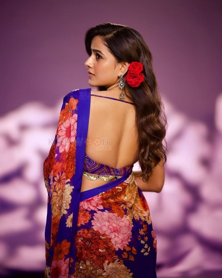 An Unfinished Story Heroine Vaishnavi Chaitanya Beautiful Floral Saree Photos 02