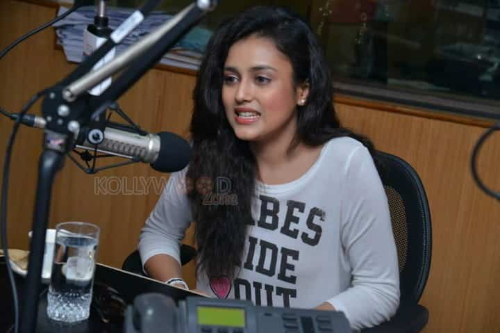 Mishti Chakravarthi At Babu Baga Busy Team At Radio City Photos 13