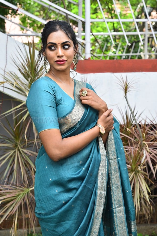 Actress Kamakshi Bhaskarla at Laila Movie Launch Photos 05